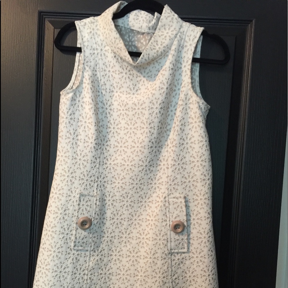 Women’s Size 2P Eyelet Dress. Excellent Condition